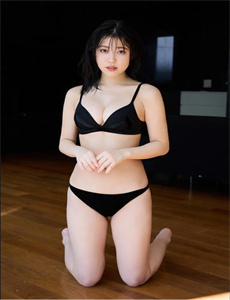 国产亚洲精品久久久久小/添美足